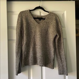 Ellie Tahari Grey Sweater